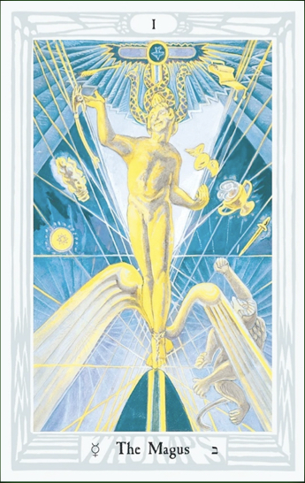 Carta Magus do Tarot de Thoth, com o Mago, seus instrumentos e o babuíno atrás da figura.